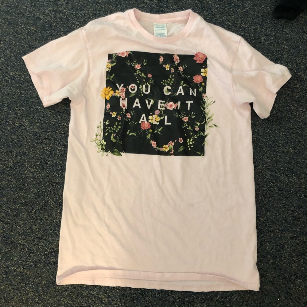 Woman’s pink tee Sz. S